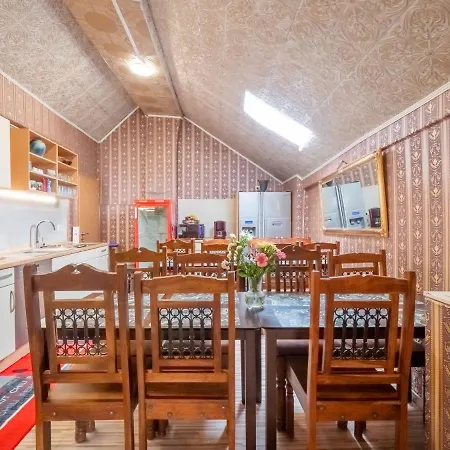 Holiday home Welcoming In With Garden