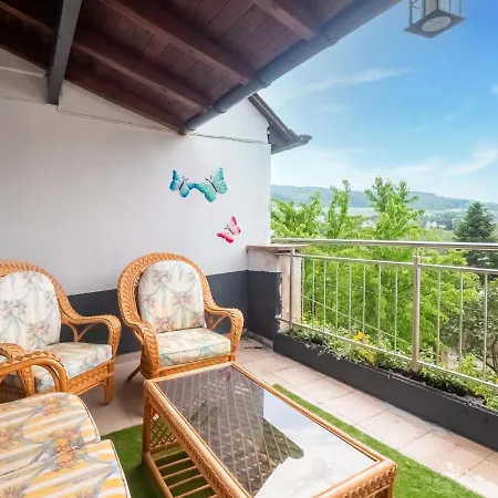 Holiday home Welcoming In With Garden