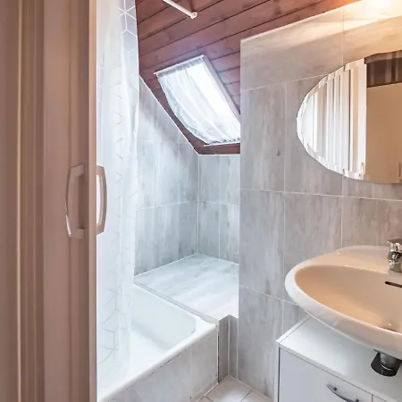 Holiday home Welcoming In With Garden Kinheim